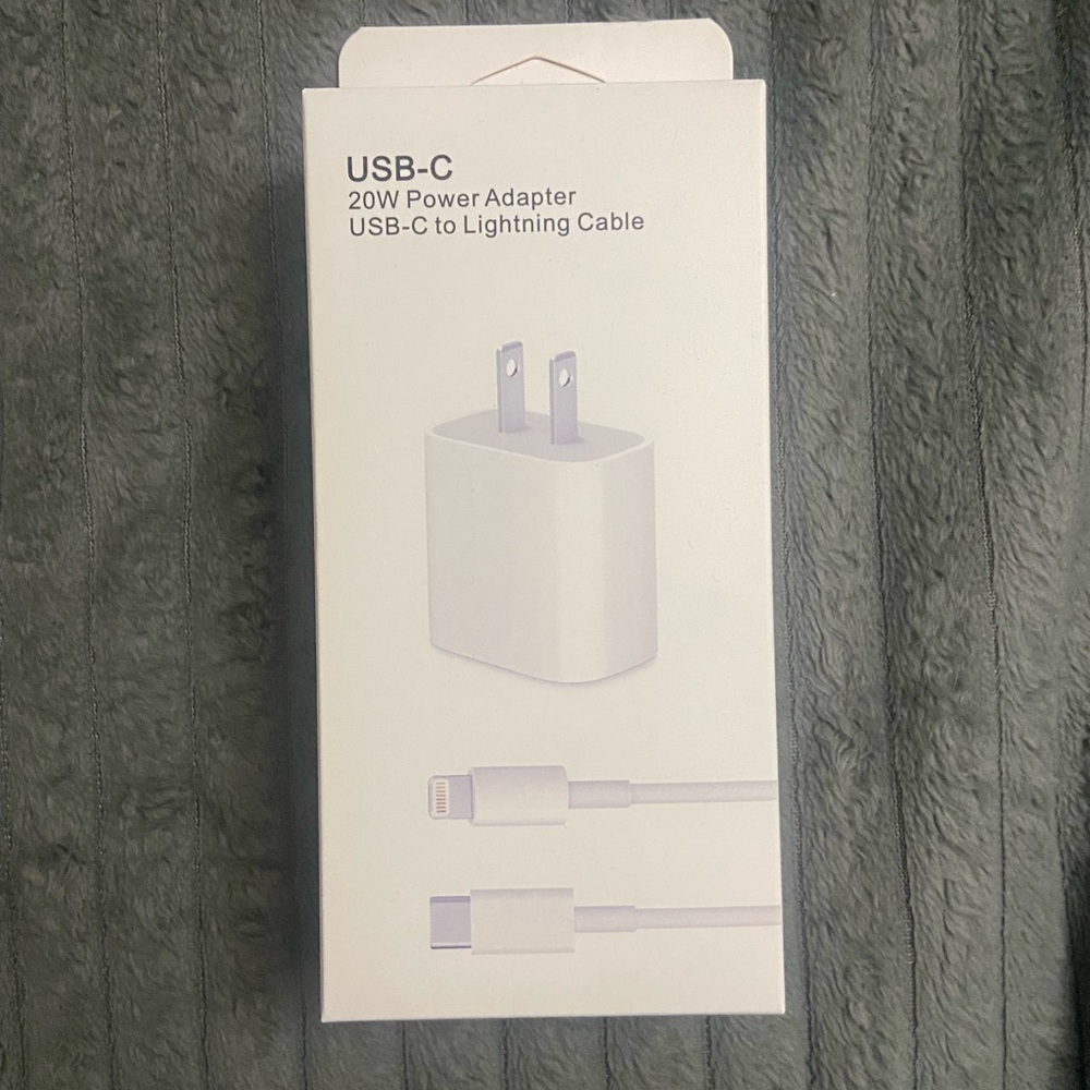 Fast Charger USB-C Lightning Cable With Box